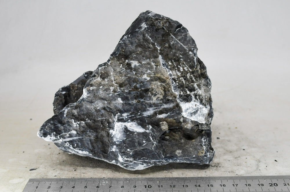 Dark Seiryu Rock L011 - Hardscape.nl