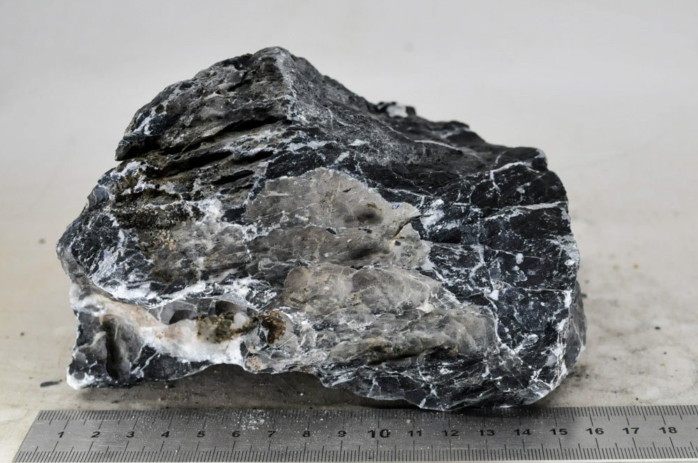 Dark Seiryu Rock L011 - Hardscape.nl