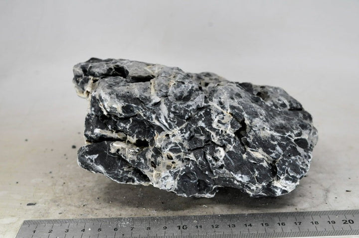 Dark Seiryu Rock L016 - Hardscape.nl