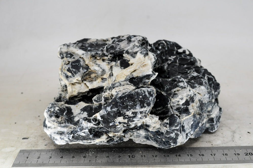 Dark Seiryu Rock L016 - Hardscape.nl