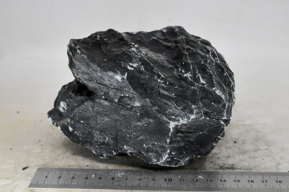 Dark Seiryu Rock L020 - Hardscape.nl