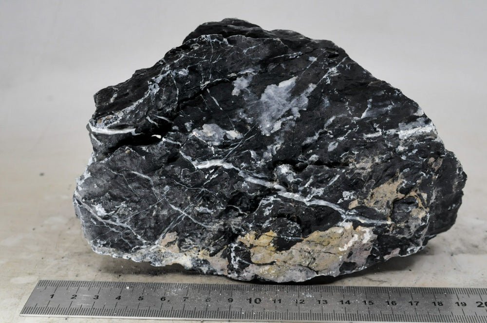 Dark Seiryu Rock L032 - Hardscape.nl