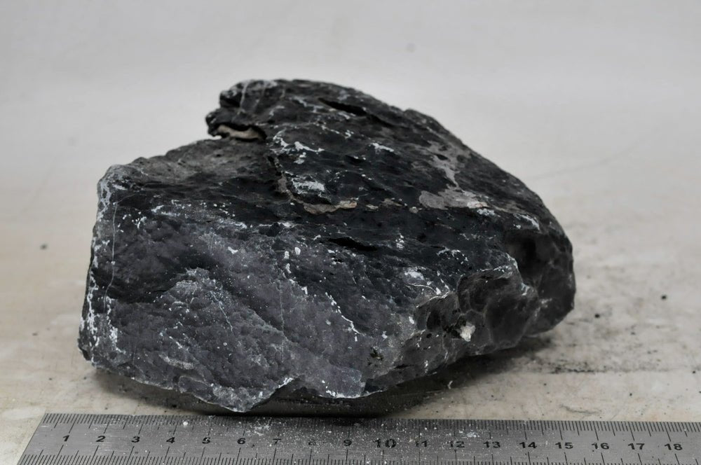 Dark Seiryu Rock L034 - Hardscape.nl