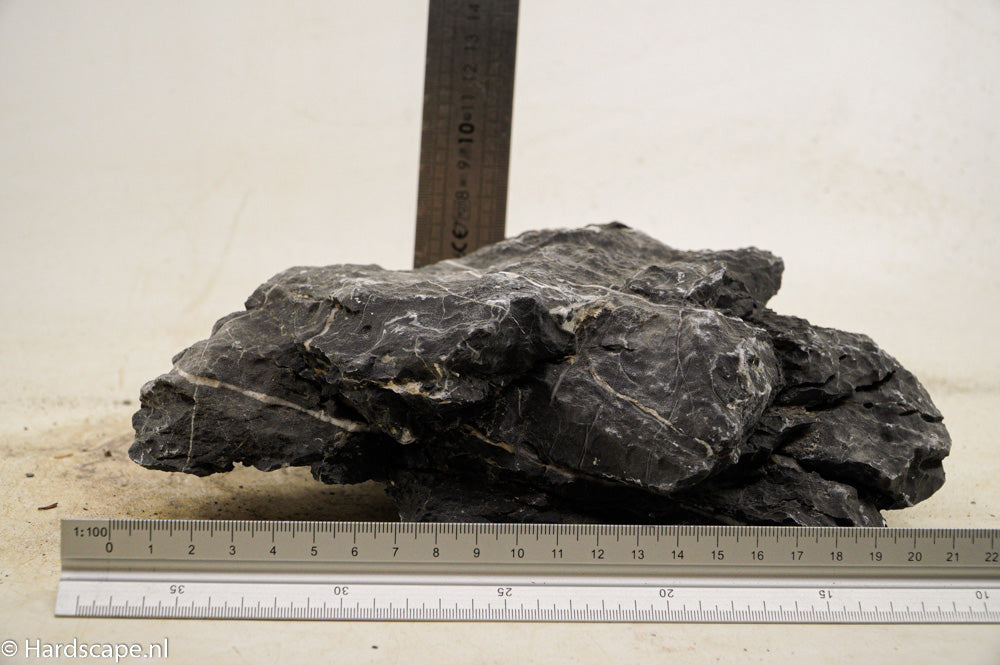 Dark Seiryu Rock L067 - Hardscape.nl