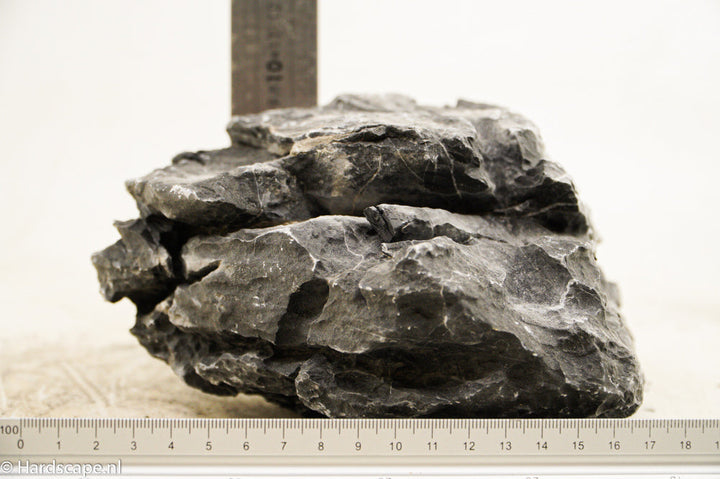 Dark Seiryu Rock L069 - Hardscape.nl