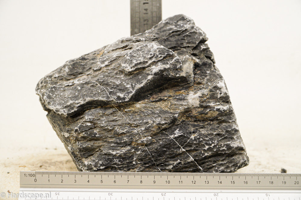 Dark Seiryu Rock L078 - Hardscape.nl