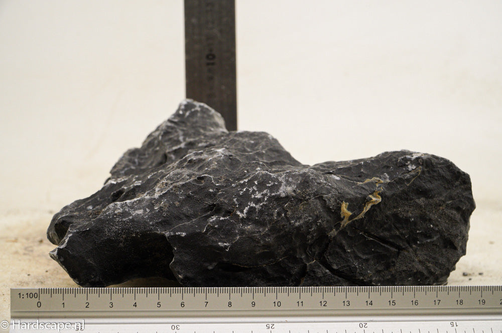 Dark Seiryu Rock L081 - Hardscape.nl