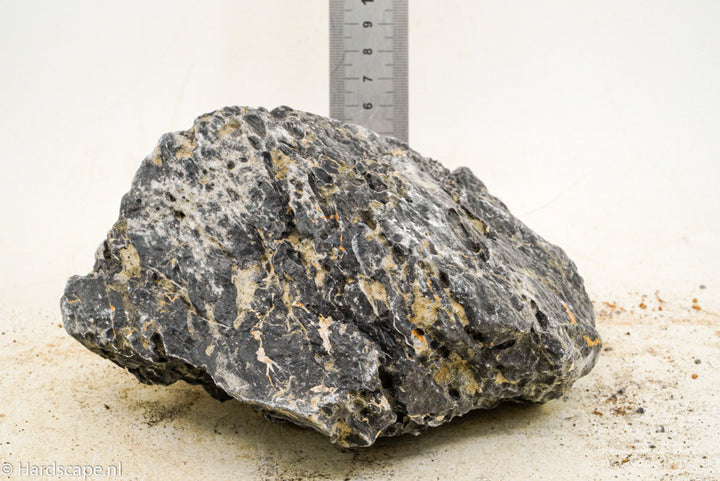 Dark Seiryu Rock L087 - Hardscape.nl