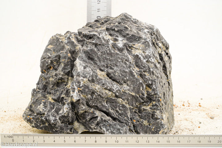 Dark Seiryu Rock L087 - Hardscape.nl