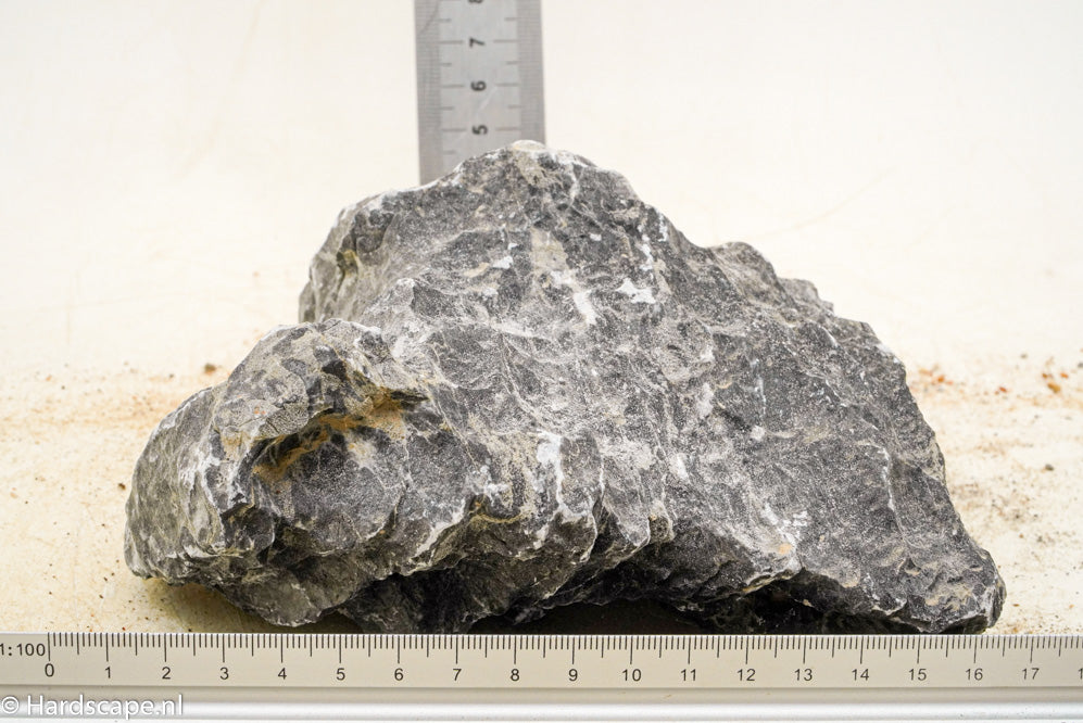 Dark Seiryu Rock L093 - Hardscape.nl