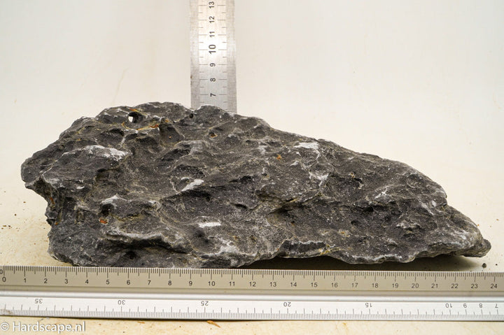 Dark Seiryu Rock L102 - Hardscape.nl
