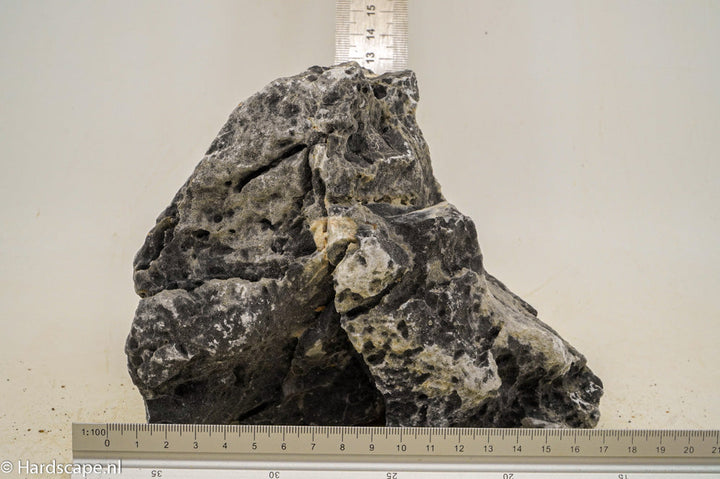 Dark Seiryu Rock L105 - Hardscape.nl