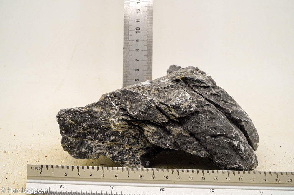 Dark Seiryu Rock L105 - Hardscape.nl