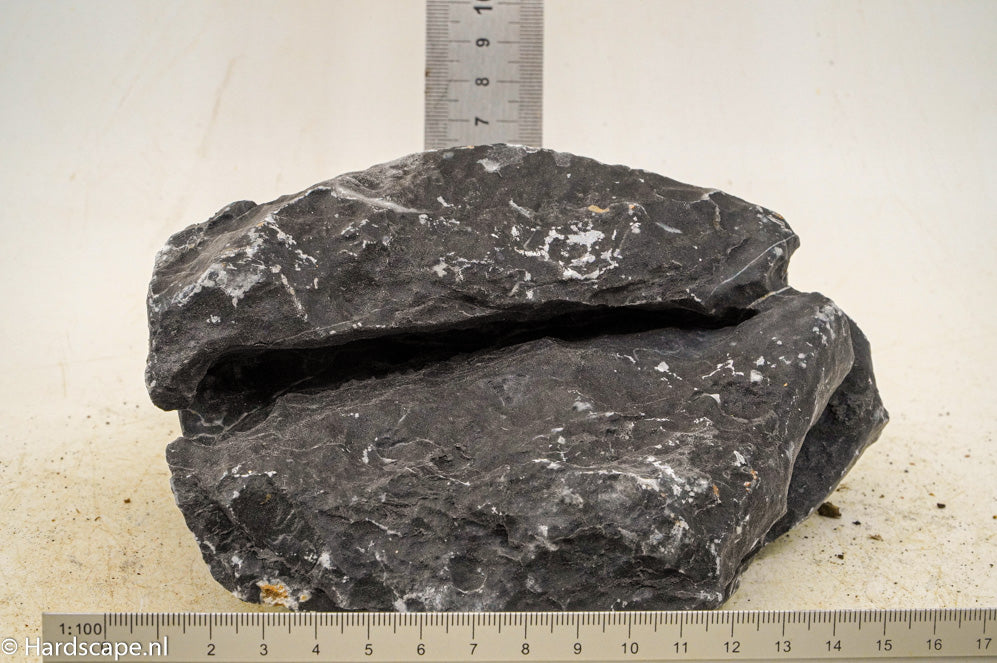 Dark Seiryu Rock L106 - Hardscape.nl