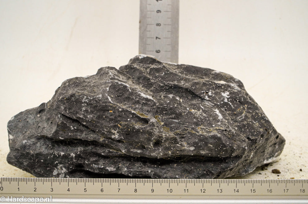 Dark Seiryu Rock L109 - Hardscape.nl