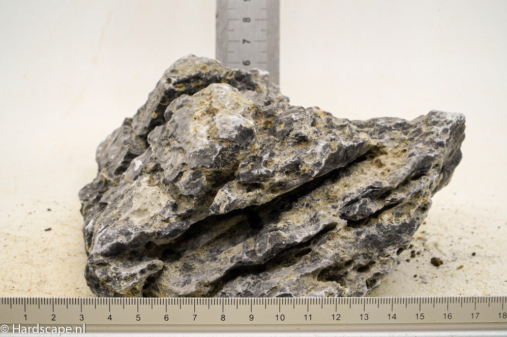 Dark Seiryu Rock L110 - Hardscape.nl