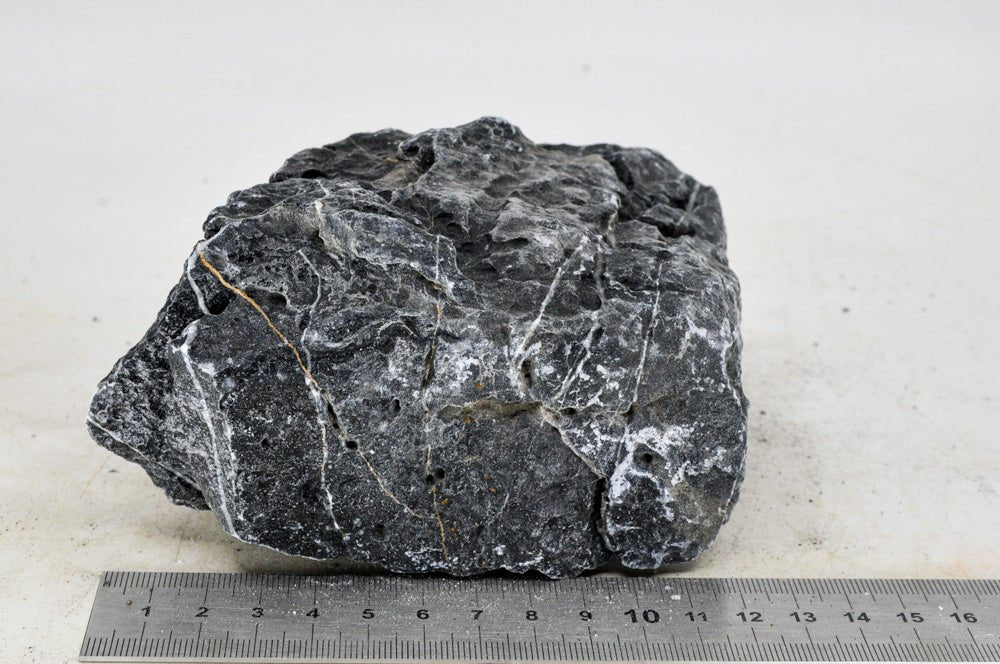 Dark Seiryu Rock M014 - Hardscape.nl