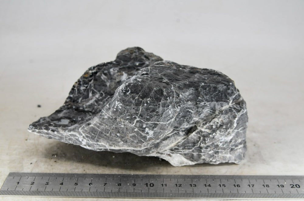 Dark Seiryu Rock M020 - Hardscape.nl