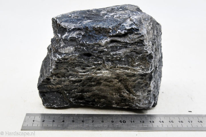 Dark Seiryu Rock M042 - Hardscape.nl