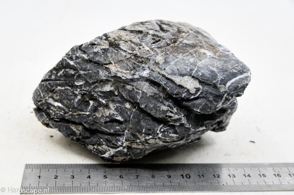 Dark Seiryu Rock M055 - Hardscape.nl