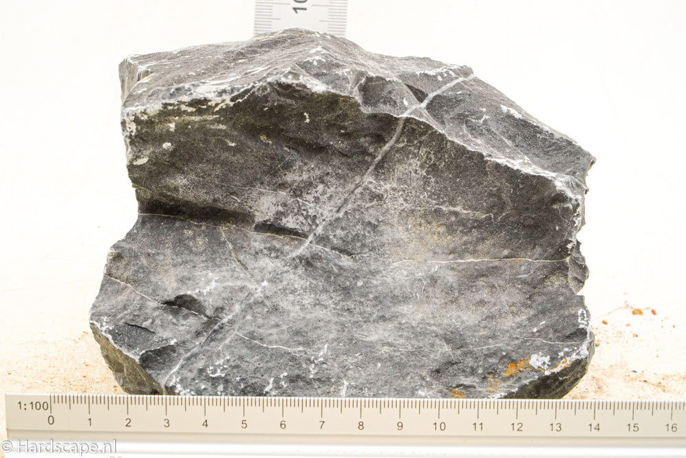 Dark Seiryu Rock M092 - Hardscape.nl