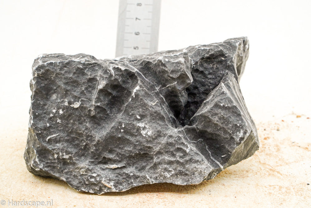 Dark Seiryu Rock M092 - Hardscape.nl