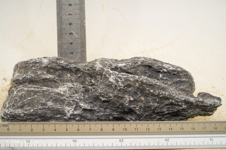 Dark Seiryu Rock M095 - Hardscape.nl