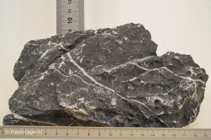 Dark Seiryu Rock M105 - Hardscape.nl