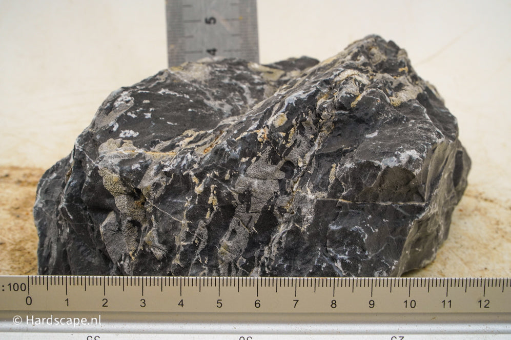 Dark Seiryu Rock M106 - Hardscape.nl