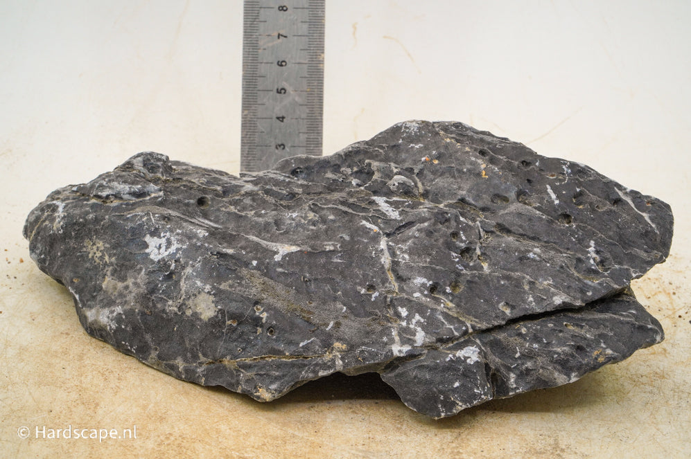Dark Seiryu Rock M112 - Hardscape.nl