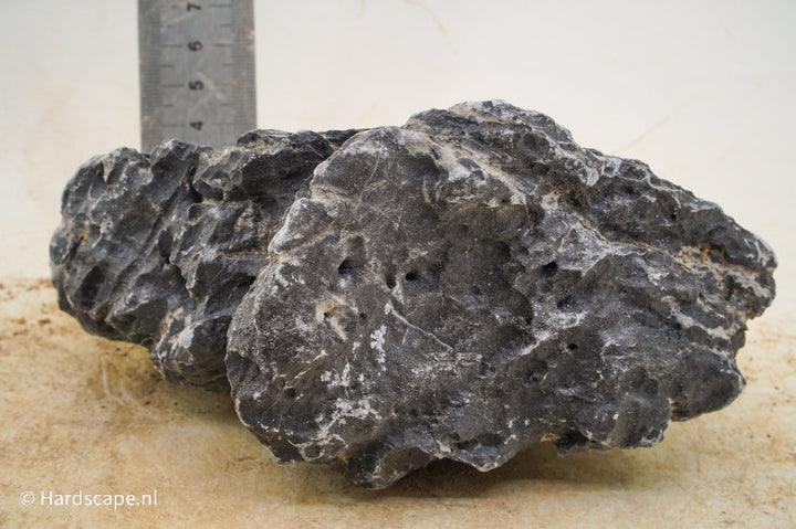 Dark Seiryu Rock M115 - Hardscape.nl