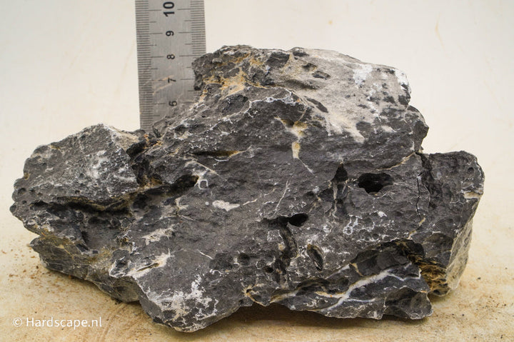 Dark Seiryu Rock M119 - Hardscape.nl