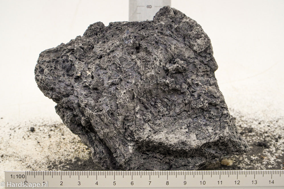 Black Lava Rock S274 - Hardscape.nl