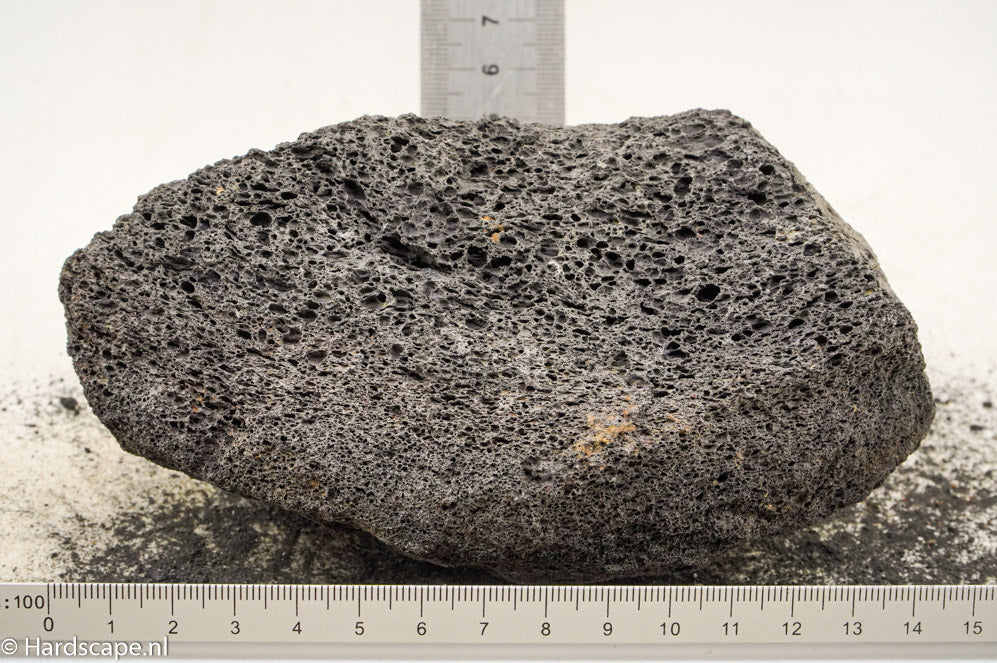 Black Lava Rock S284 - Hardscape.nl