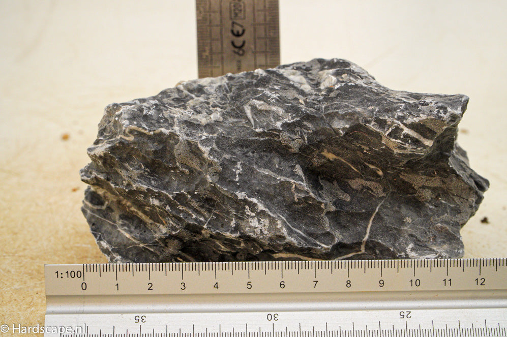 Dark Seiryu Rock S112 - Hardscape.nl
