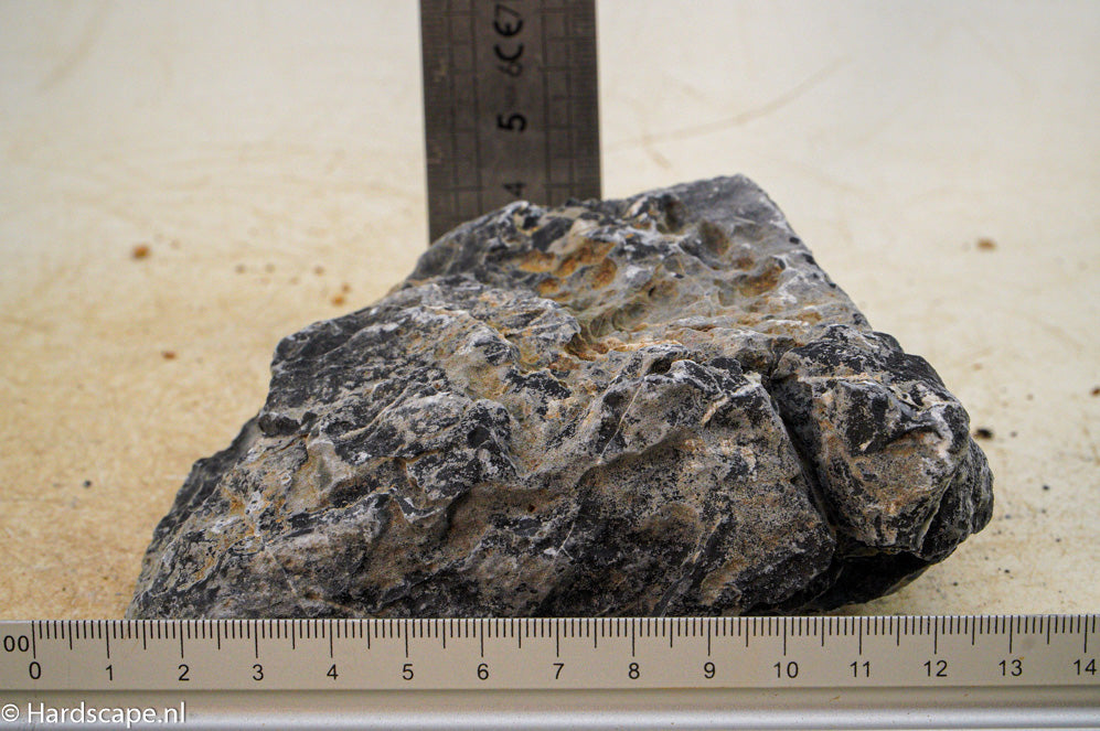 Dark Seiryu Rock S119 - Hardscape.nl