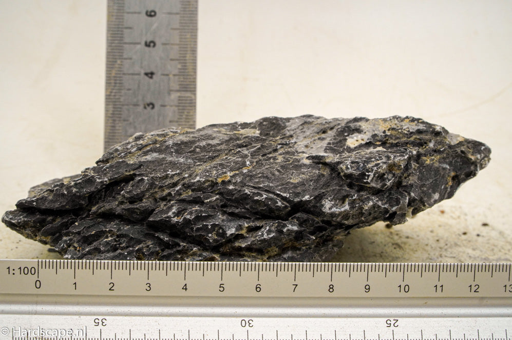 Dark Seiryu Rock S137 - Hardscape.nl
