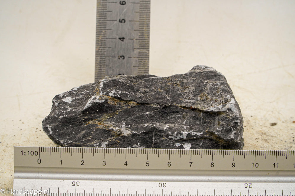 Dark Seiryu Rock S141 - Hardscape.nl
