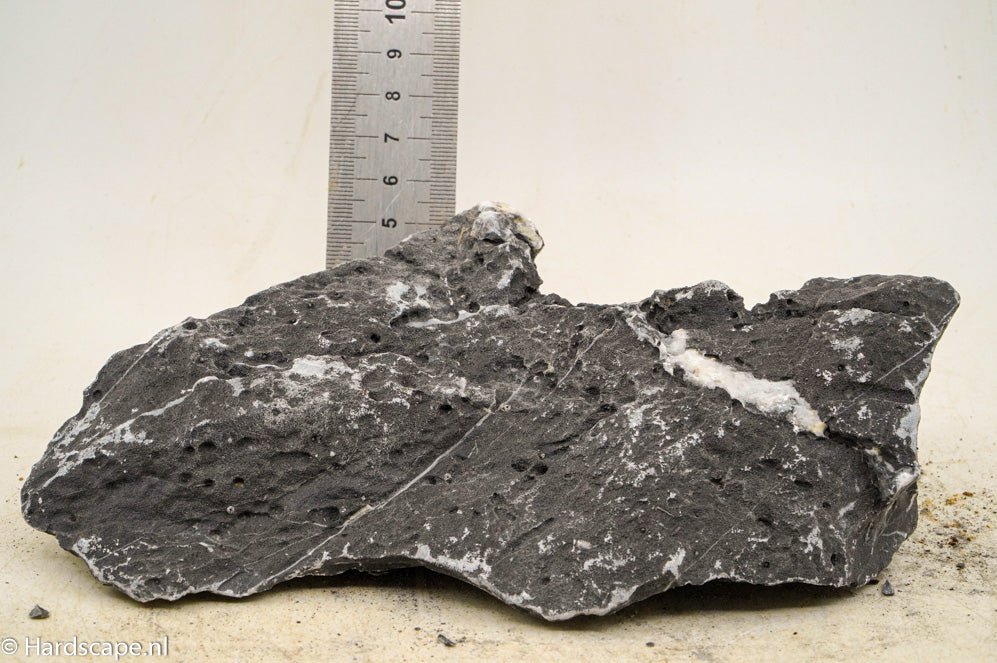 Dark Seiryu Rock S149 - Hardscape.nl