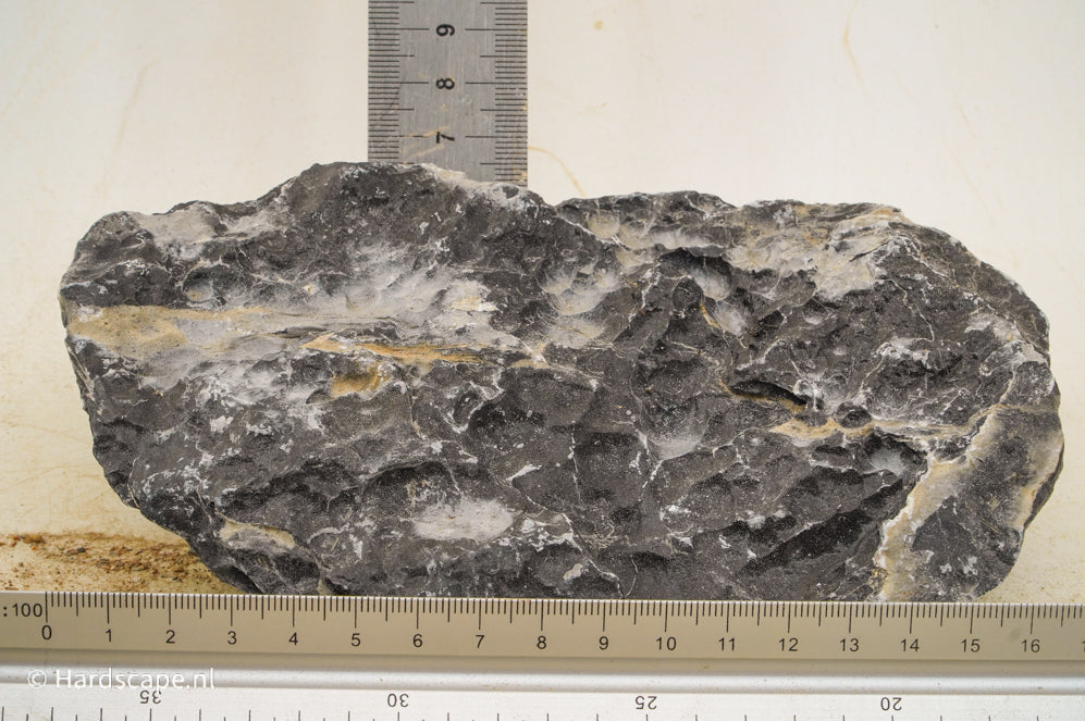 Dark Seiryu Rock S174 - Hardscape.nl