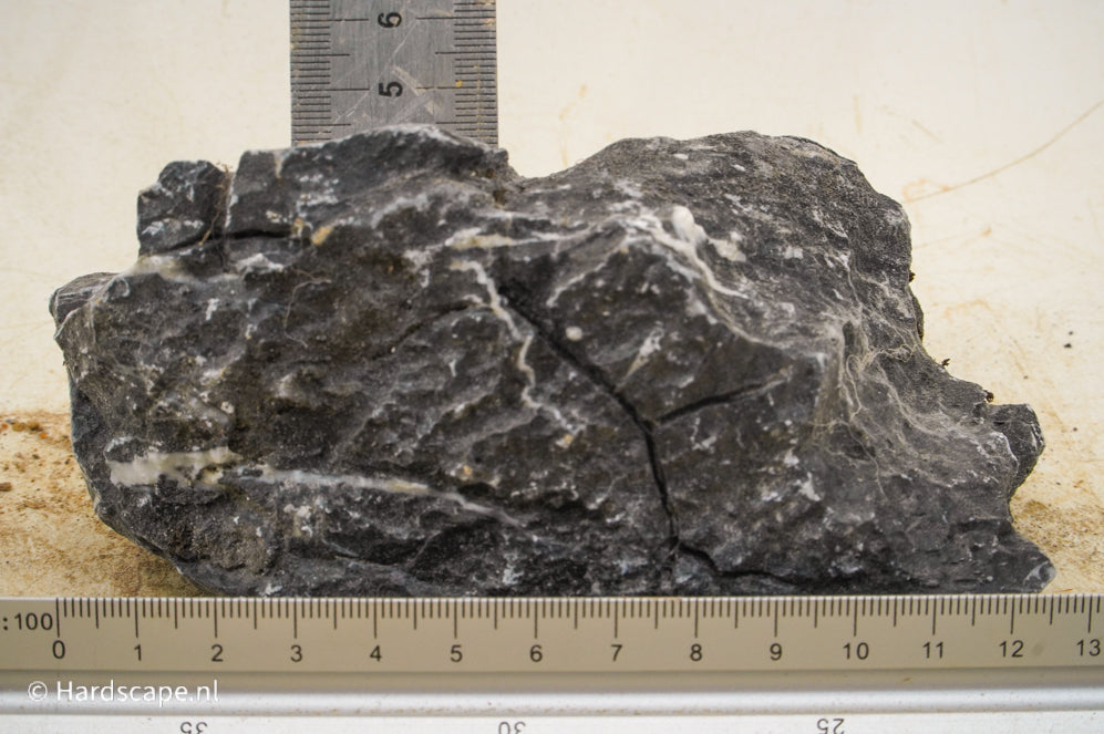 Dark Seiryu Rock S180 - Hardscape.nl