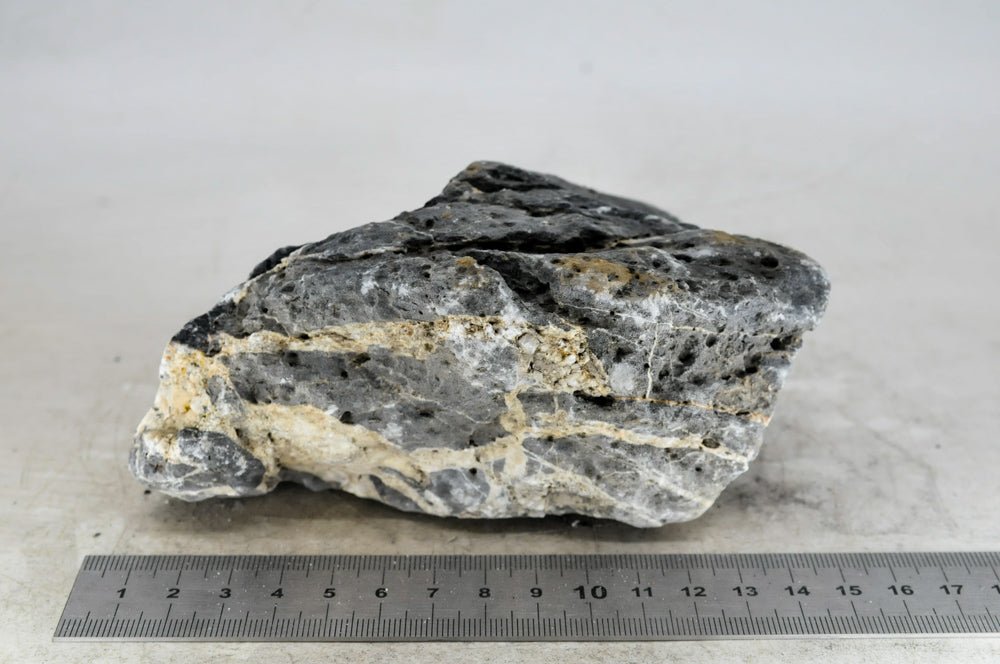 Dark Seiryu Rock S48 - Hardscape.nl