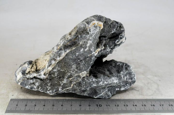 Dark Seiryu Rock S48 - Hardscape.nl