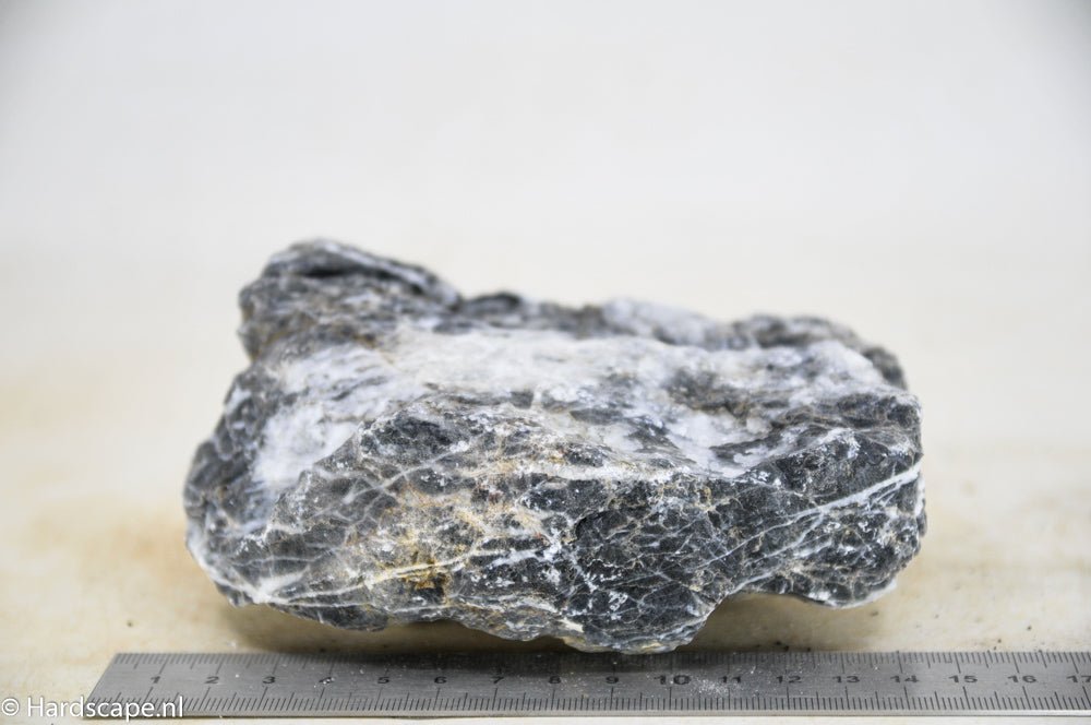 Dark Seiryu Rock S94 - Hardscape.nl