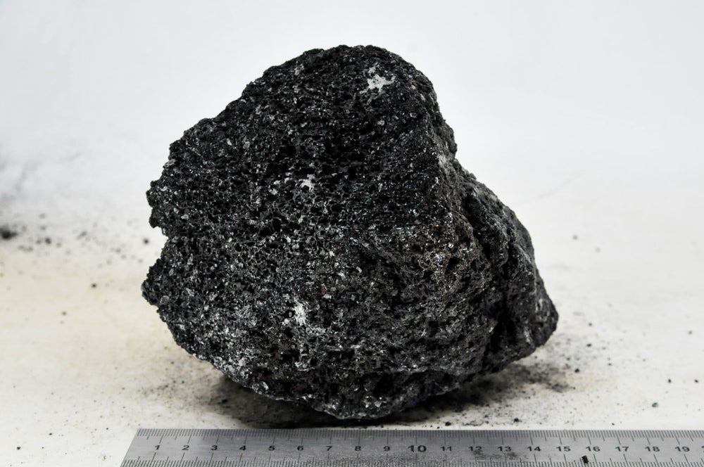 Black Lava Rock L31 - Hardscape.nlLarge