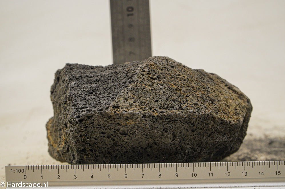 Black Lava Rock M103 - Hardscape.nlMedium