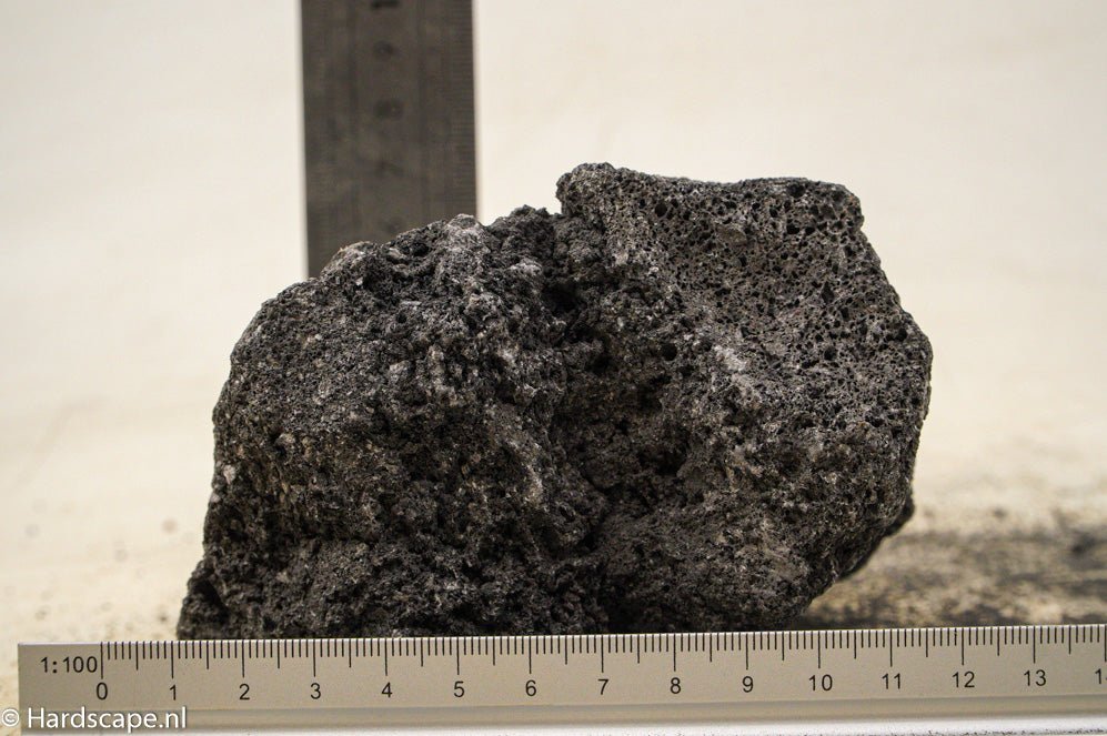 Black Lava Rock M106 - Hardscape.nlMedium
