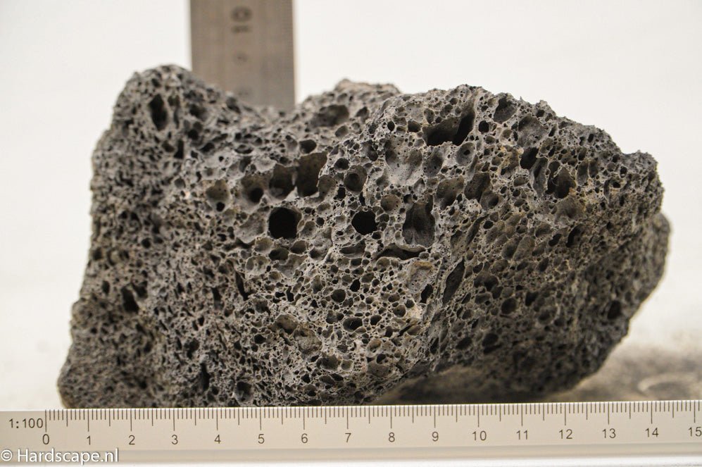 Black Lava Rock M89 - Hardscape.nlMedium