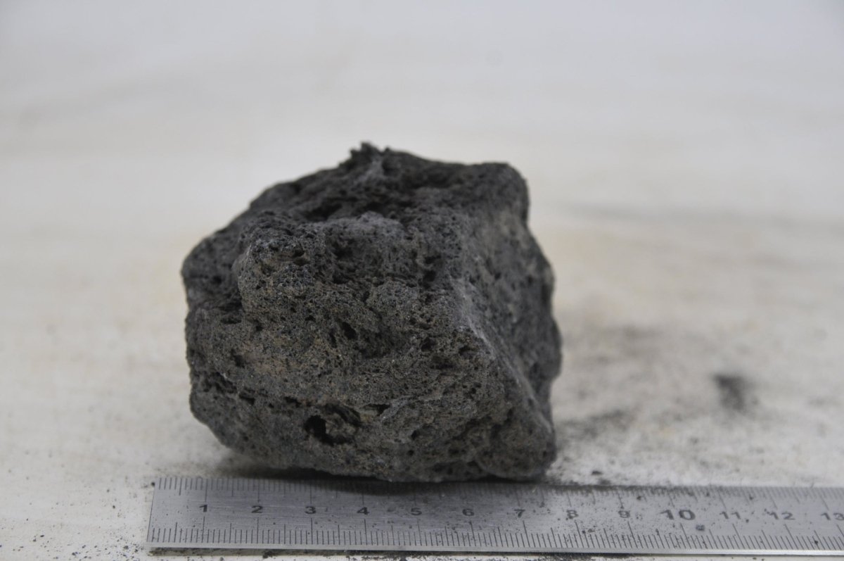 Black Lava Rock S172 - Hardscape.nlSmall