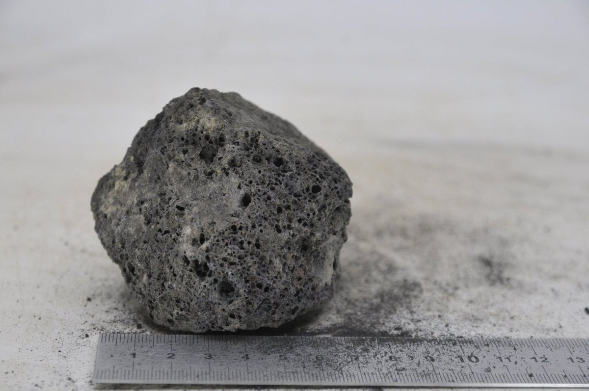 Black Lava Rock S179 - Hardscape.nlSmall